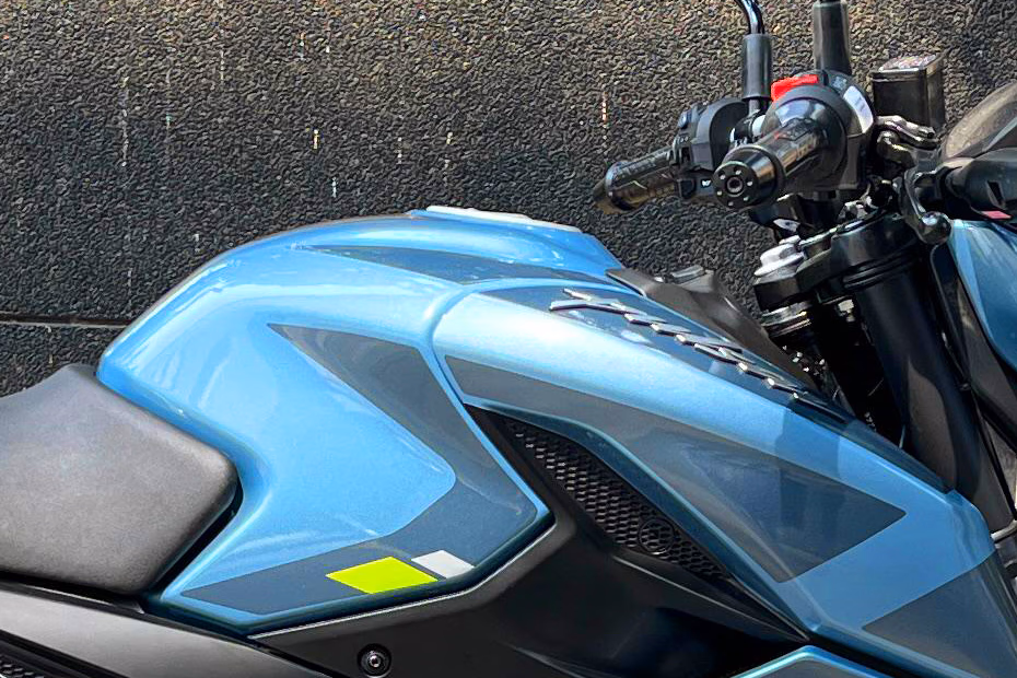 Bajaj Pulsar N160
